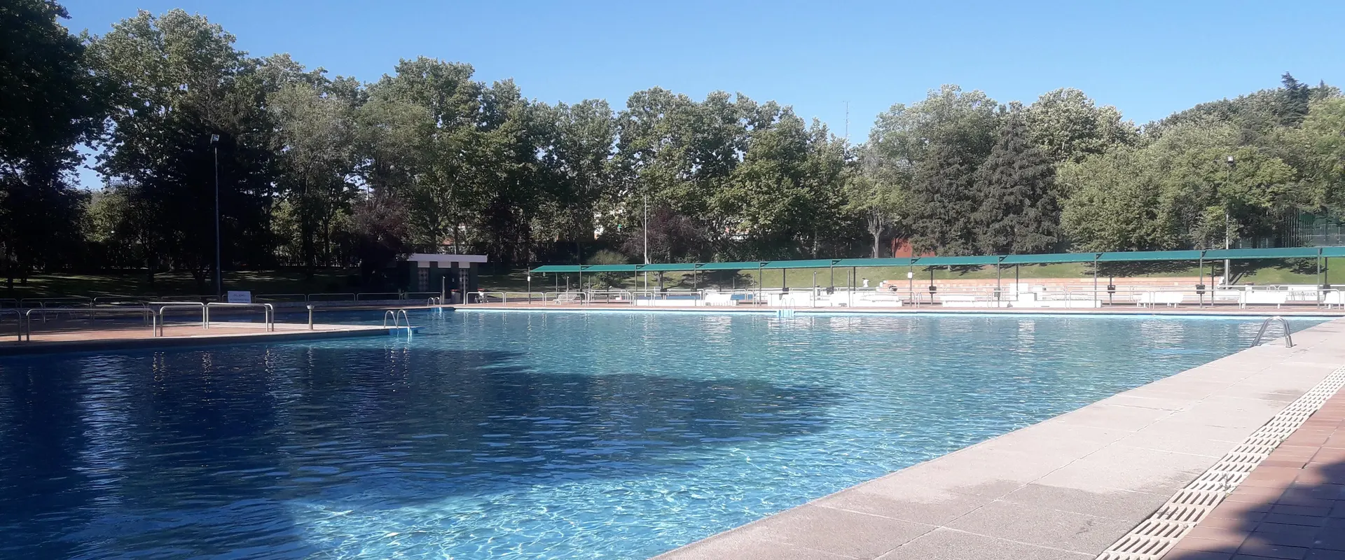 Piscina de verano del Centro Deportivo Municipal San Blas